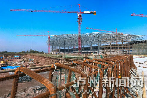 州云龍機(jī)場(chǎng)正全速推進(jìn)建設(shè)，確保7月1日前投入運(yùn)行。 瀘州日?qǐng)?bào)記者 牟科 攝3